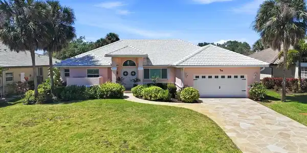 10 ARLINGTON DRIVE