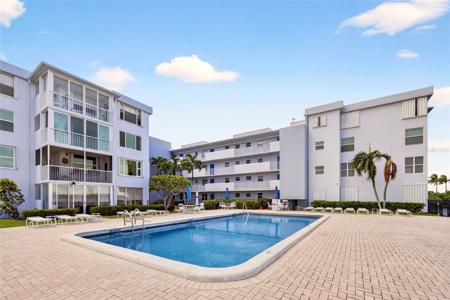 1820 NEW PALM WAY