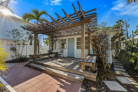 520 SPRING AVENUE