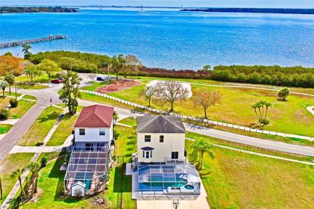 402 SHORE DRIVE W