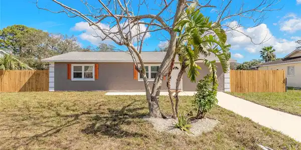 1935 FERN PALM DRIVE