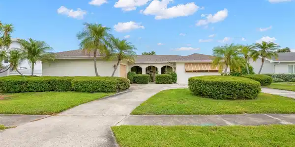 6729 TEQUESTA DRIVE