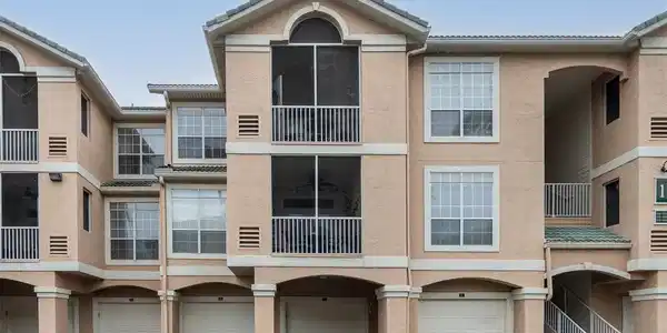 1213 BAY CLUB CIRCLE