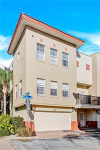 642 BLUE TAVERNA LANE