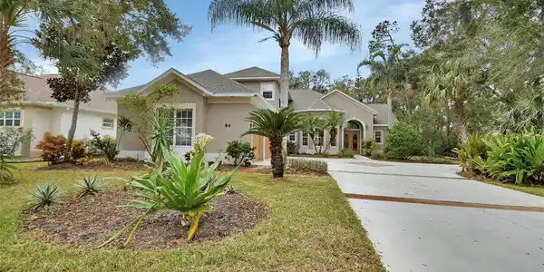 84 S RIVERWALK DRIVE