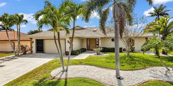 2339 EL CERITO COURT