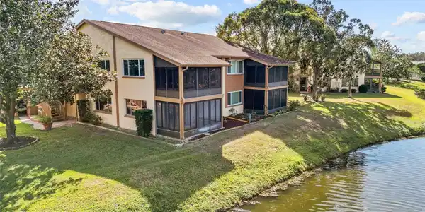 3833 LIGHTHOUSE WAY