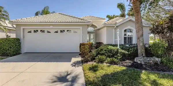 1118 SOUTHLAKE COURT