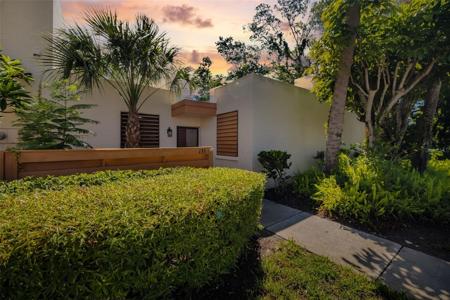 135 WILD PALM DRIVE