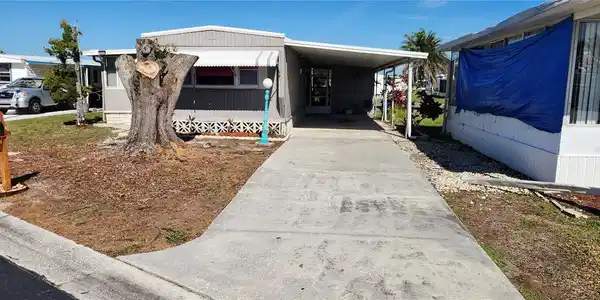 103 E SAINT LUCIA LOOP