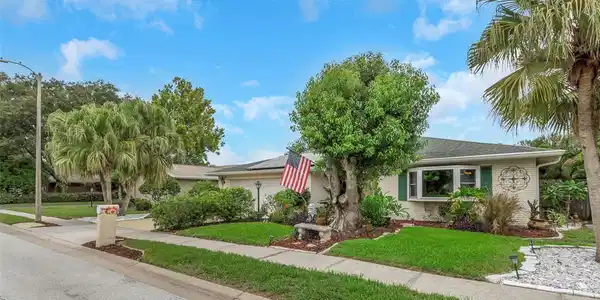 18 VILLAGE LANE