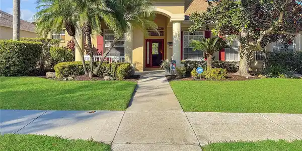 711 SHADOW BAY WAY