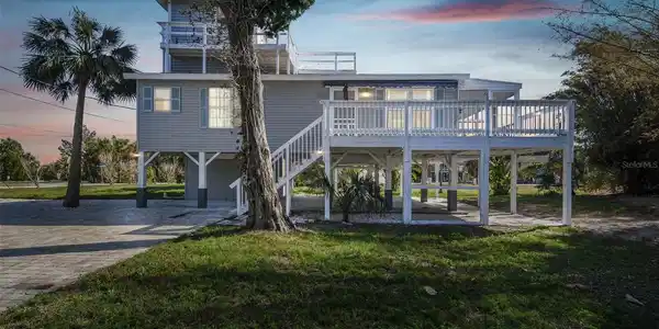 3476 TIDEWATER DRIVE