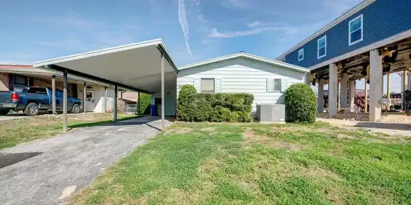 10319 W TWIN RIVER LANE