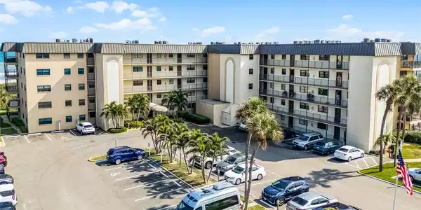 4100 OCEAN BEACH