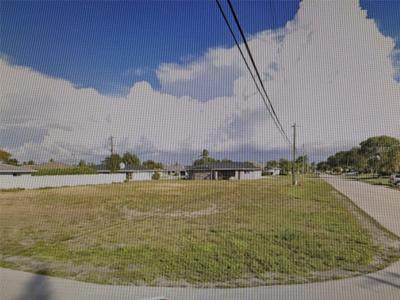 1527 SE 20TH PLACE