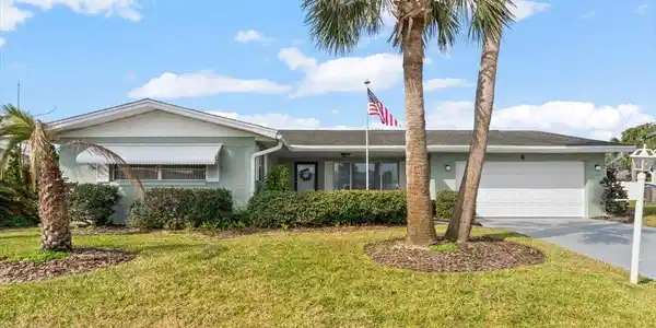 4 WATER OAK CIRCLE