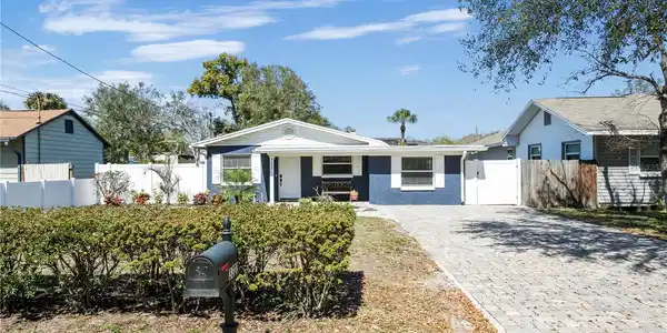 3303 W PRICE AVENUE