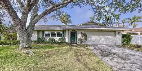 6880 GREENBRIER DR