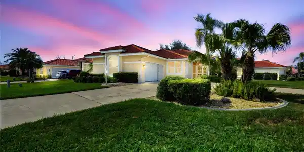 8356 CREEKVIEW LN