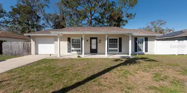 6818 ROBINSWOOD LANE