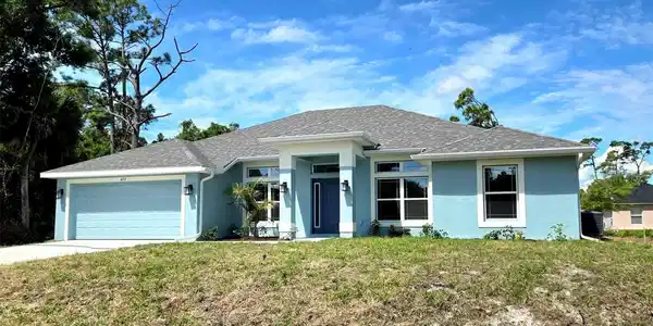 4157 N CHAMBERLAIN BOULEVARD