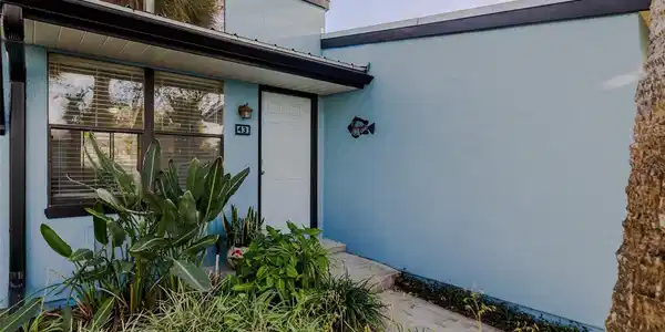 43 JACARANDA CAY COURT