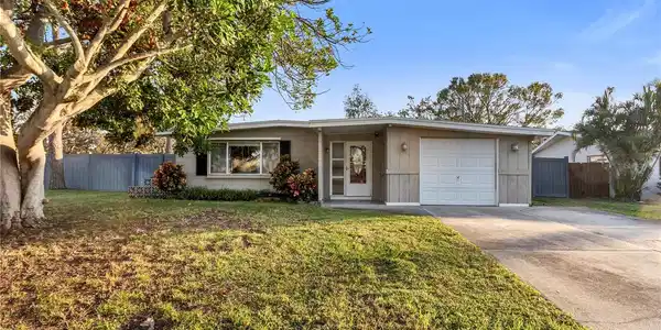 13706 ANTIGUA DRIVE