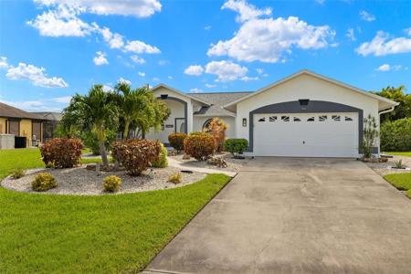4724 SW 25TH PLACE