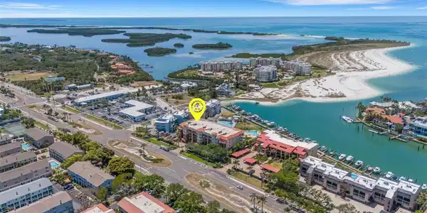 1090 PINELLAS BAYWAY S