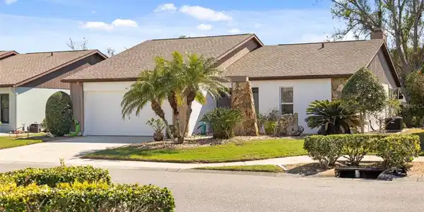 537 FOXWOOD BOULEVARD