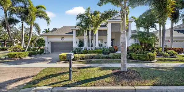 5517 MERRITT ISLAND DRIVE
