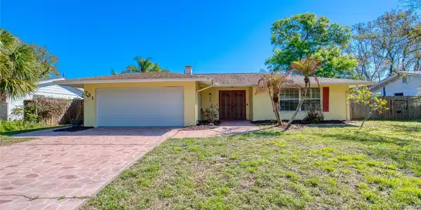 731 LINDENWOOD CIRCLE E