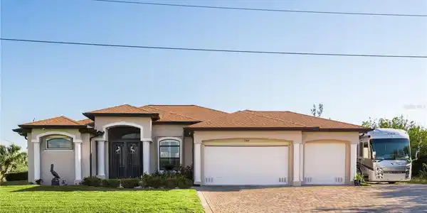 15964 VISCOUNT CIRCLE