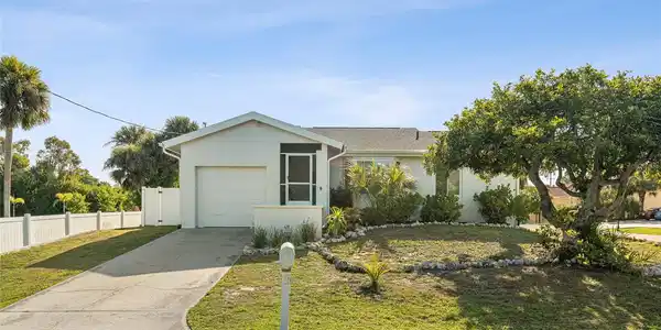 2600 PALMETTO STREET