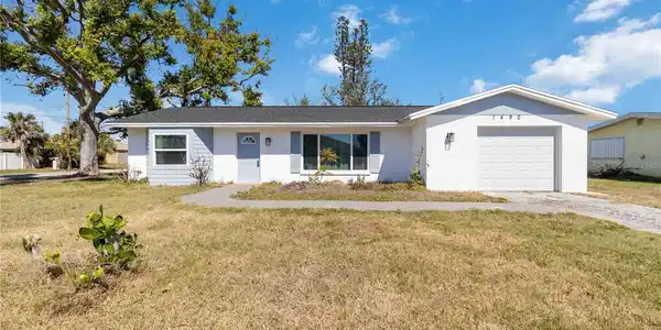 1490 SAINT CLAIR ROAD