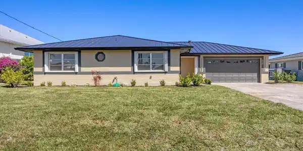 430 CAPRI ISLES COURT