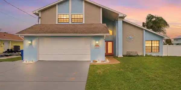 4262 PARADISE CIRCLE