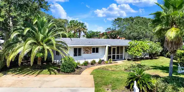 322 CEDAR AVENUE