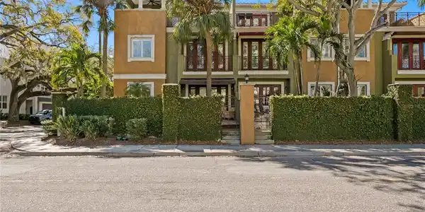 4907 BAYSHORE BOULEVARD
