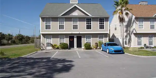 132 DOUGLAS ROAD W