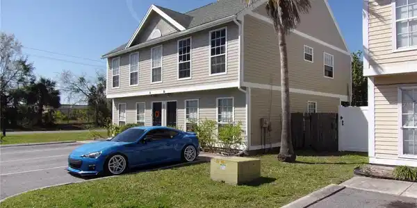 132 DOUGLAS ROAD W