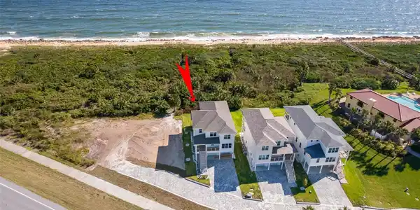 204 SURFVIEW LANE