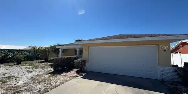 1016 SILVER PALM WAY