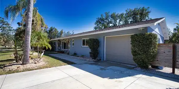 965 N BOUNDRY ROAD
