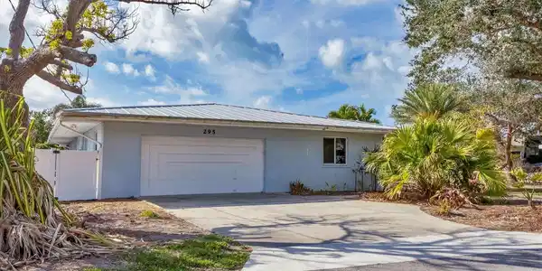 295 NORTH DRIVE
