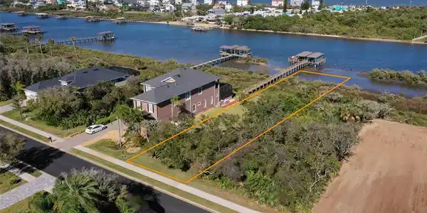 28 N RIVERWALK DRIVE