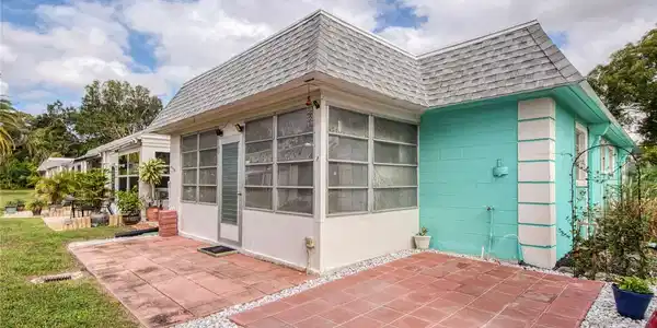 4209 PRINCE PLACE