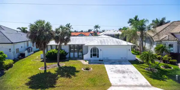 1623 REDWING COURT