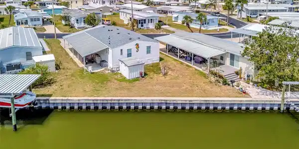 119 E SAINT JOHNS WAY